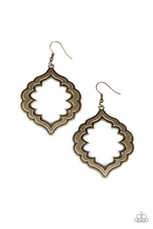 &lt;P&gt;Brushed in an antiqued shimmer, a gorgeously scalloped brass frame swings from the ear for a whimsical look. Earring attaches to a standard fishhook fitting.&lt;/P&gt;  

&lt;P&gt; &lt;I&gt;  Sold as one pair of earrings. &lt;/I&gt;  &lt;/P&gt;


&lt;img src=\&quot;https://d9b54x484lq62.cloudfront.net/paparazzi/shopping/images/517_tag150x115_1.png\&quot; alt=\&quot;New Kit\&quot; align=\&quot;middle\&quot; height=\&quot;50\&quot; width=\&quot;50\&quot;/&gt;